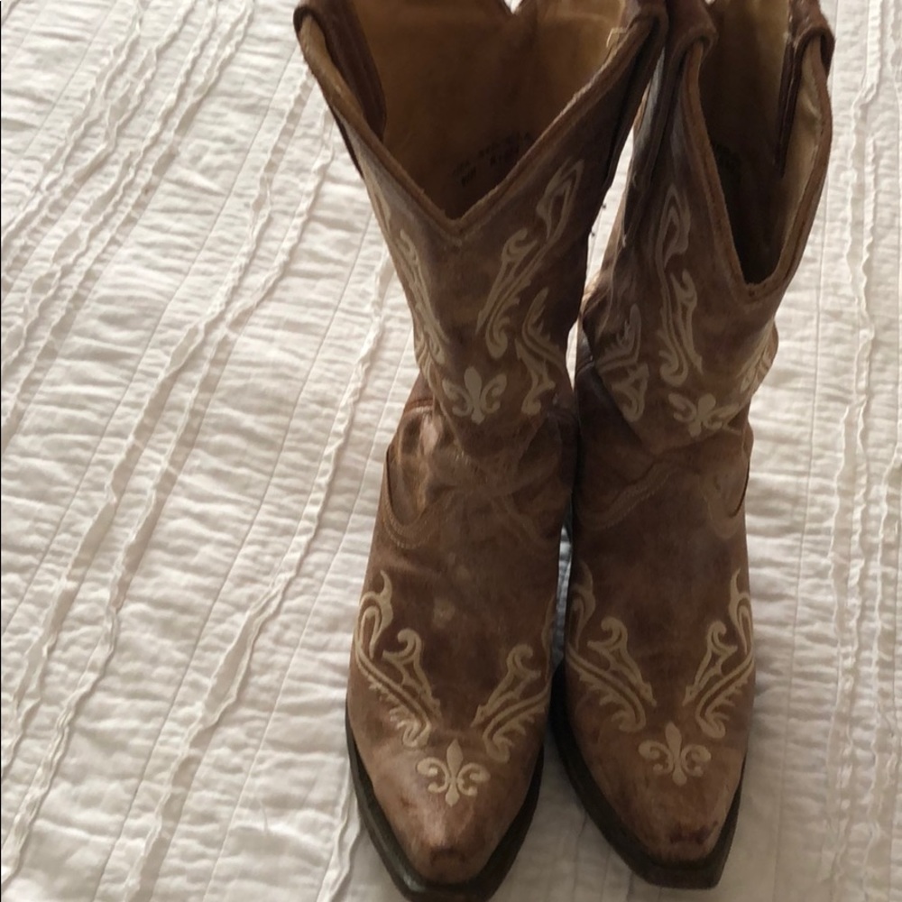 Corral cowboy boots